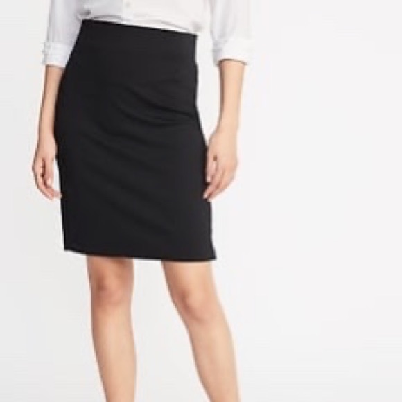 Black pencil skirt with stretch fabric to knee - Picture 1 of 6
